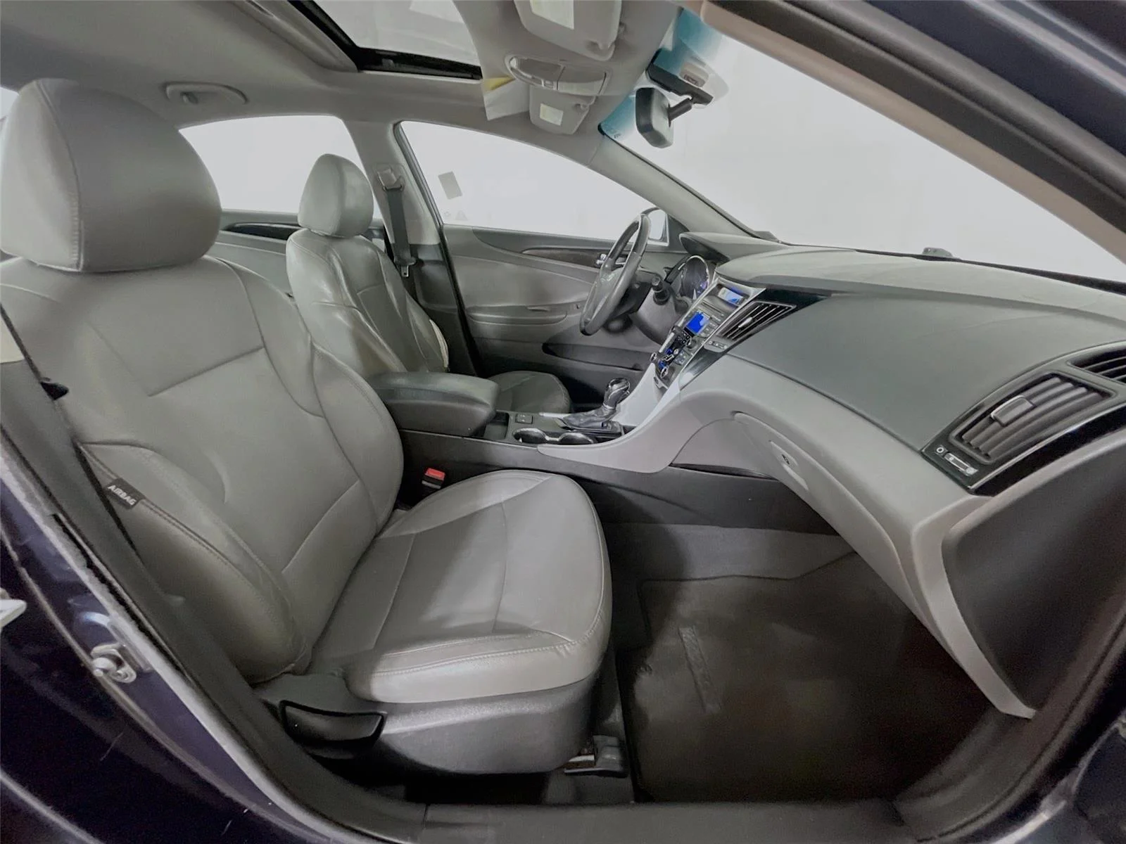 Used 2013 Pacific Blue Pearl Hyundai Limited PZEV image 28