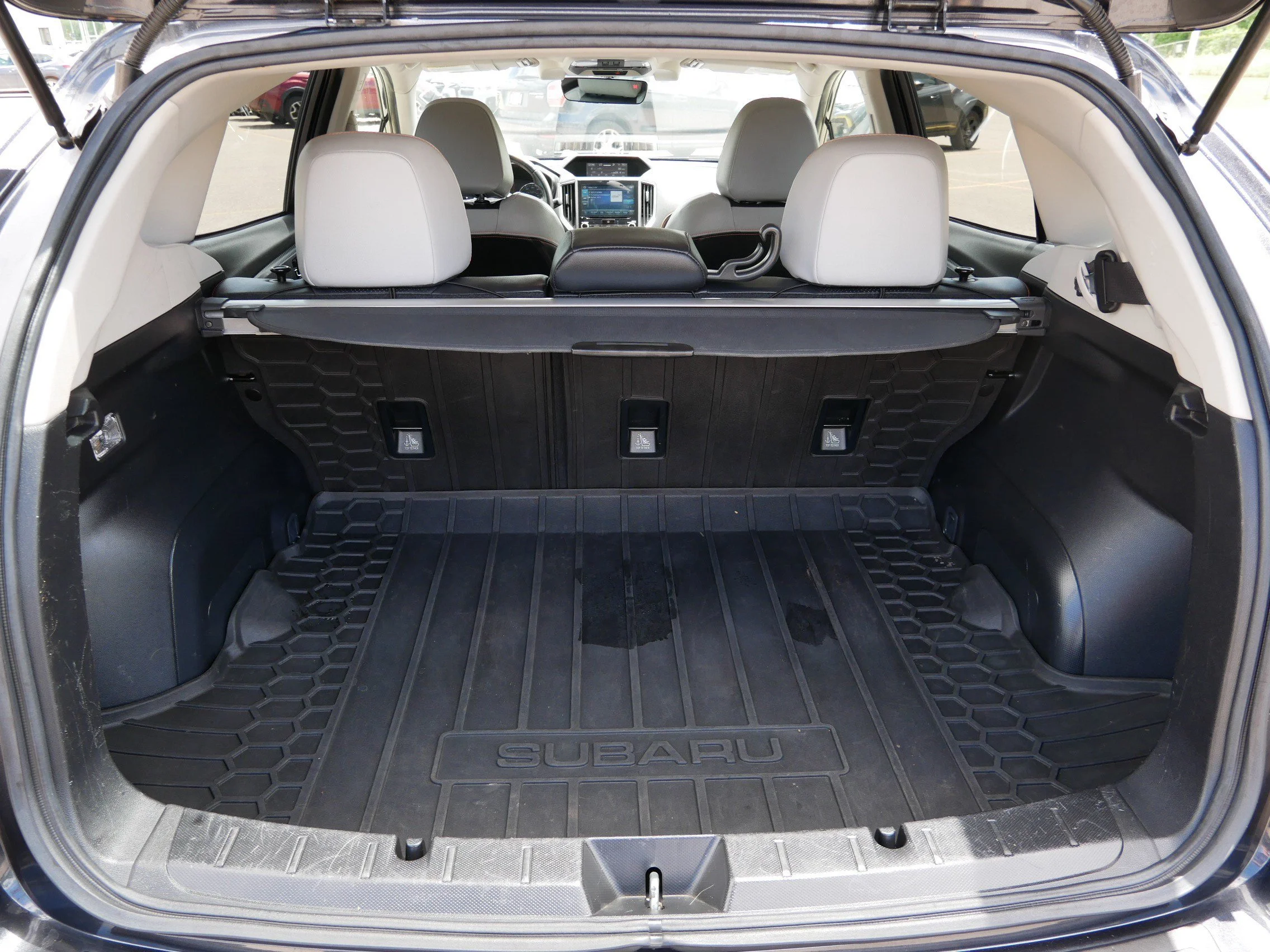 Used 2018 Dark Gray Metallic Subaru Limited image 18