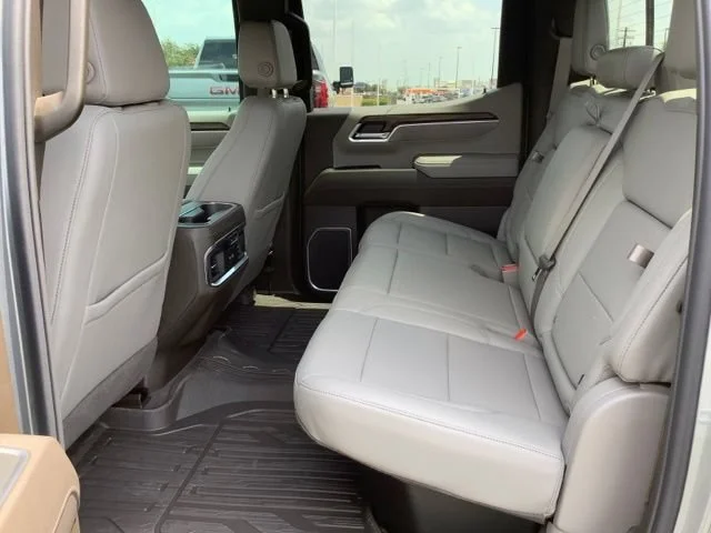 2026 GMC Sierra 1500 SLT - Photo 16