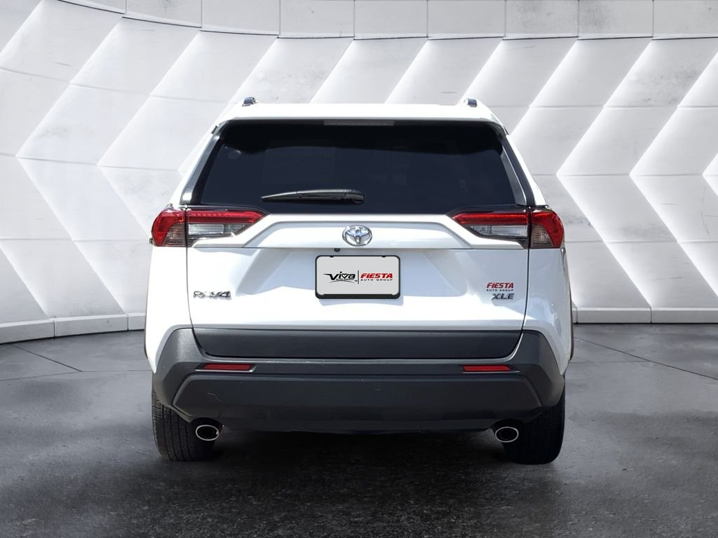 Used 2024 White Toyota XLE image 5