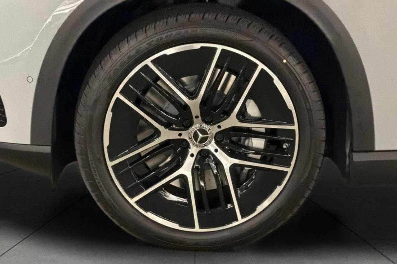 New 2026 MANUFAKTUR Alpine Grey Mercedes-Benz EQE 320 4MATIC® SUV image 26