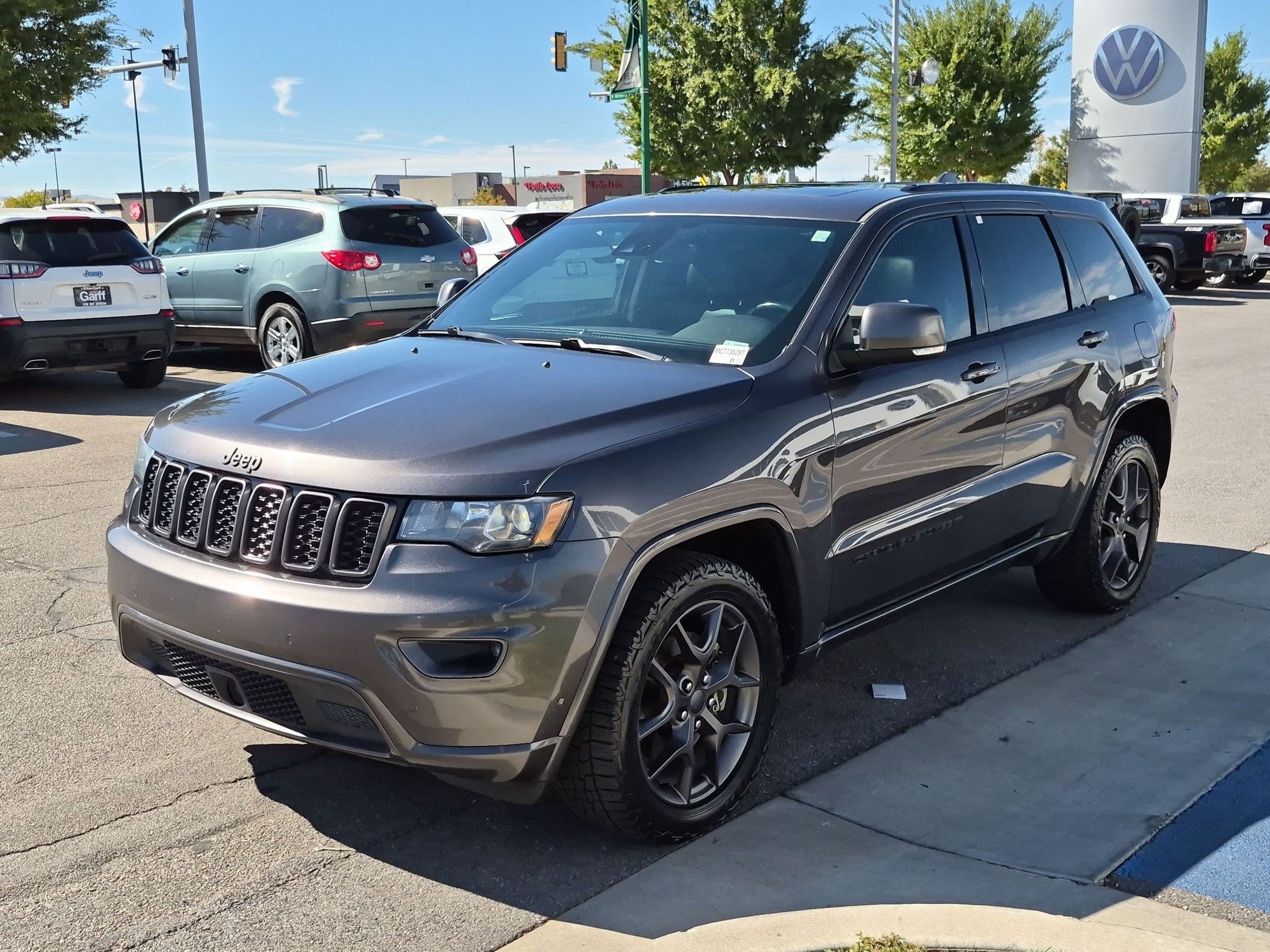 Used 2021 Granite Crystal Metallic Clearcoat Jeep 80th Anniversary image 7