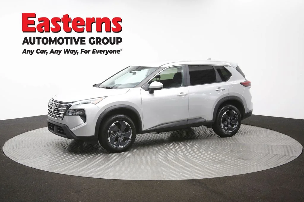 Used 2024 Silver Nissan SV image 56