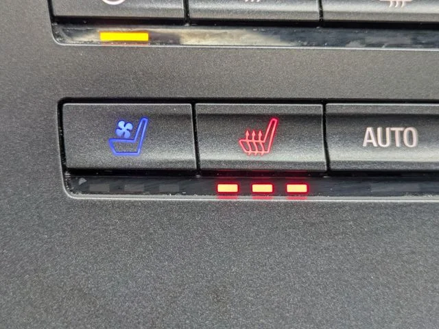 Used 2019 Gray Lincoln Reserve image 23