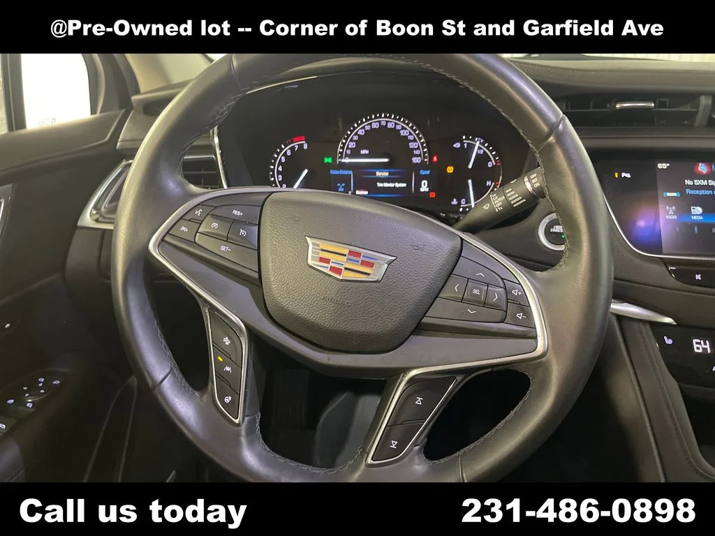 Used 2017 Silver Cadillac Luxury image 20