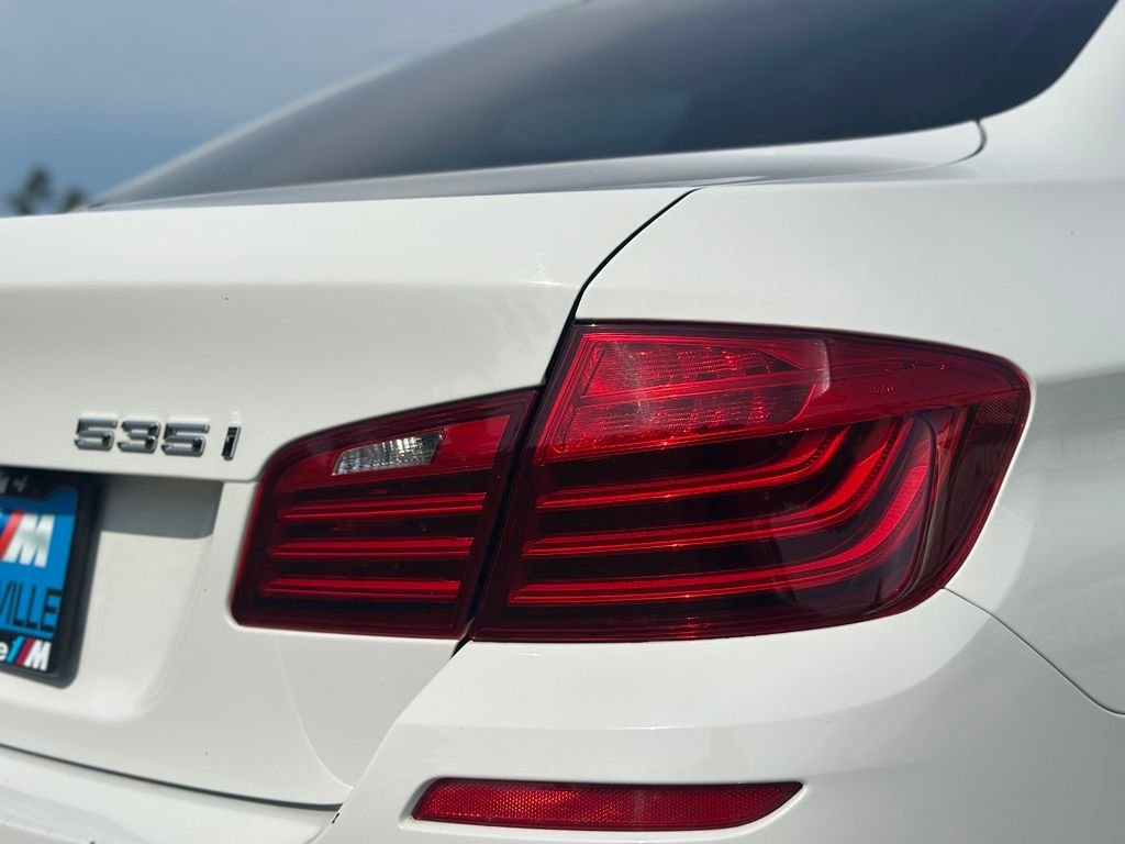 Used 2014 Alpine White BMW 535i xDrive image 11
