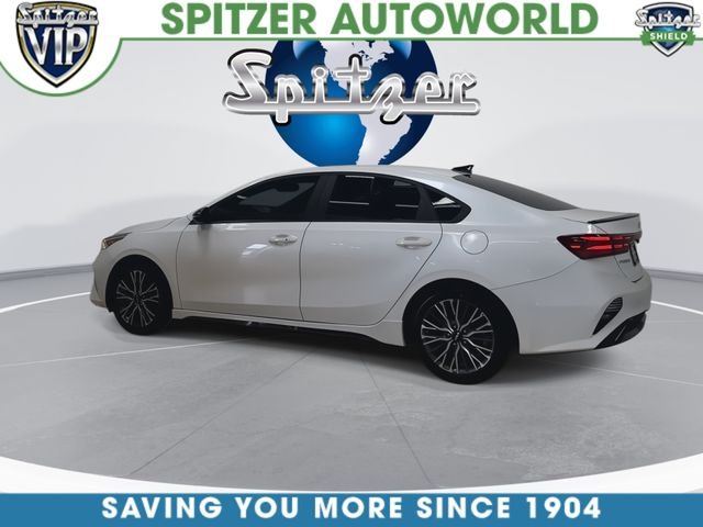 Used 2024 White Kia GT-Line image 8