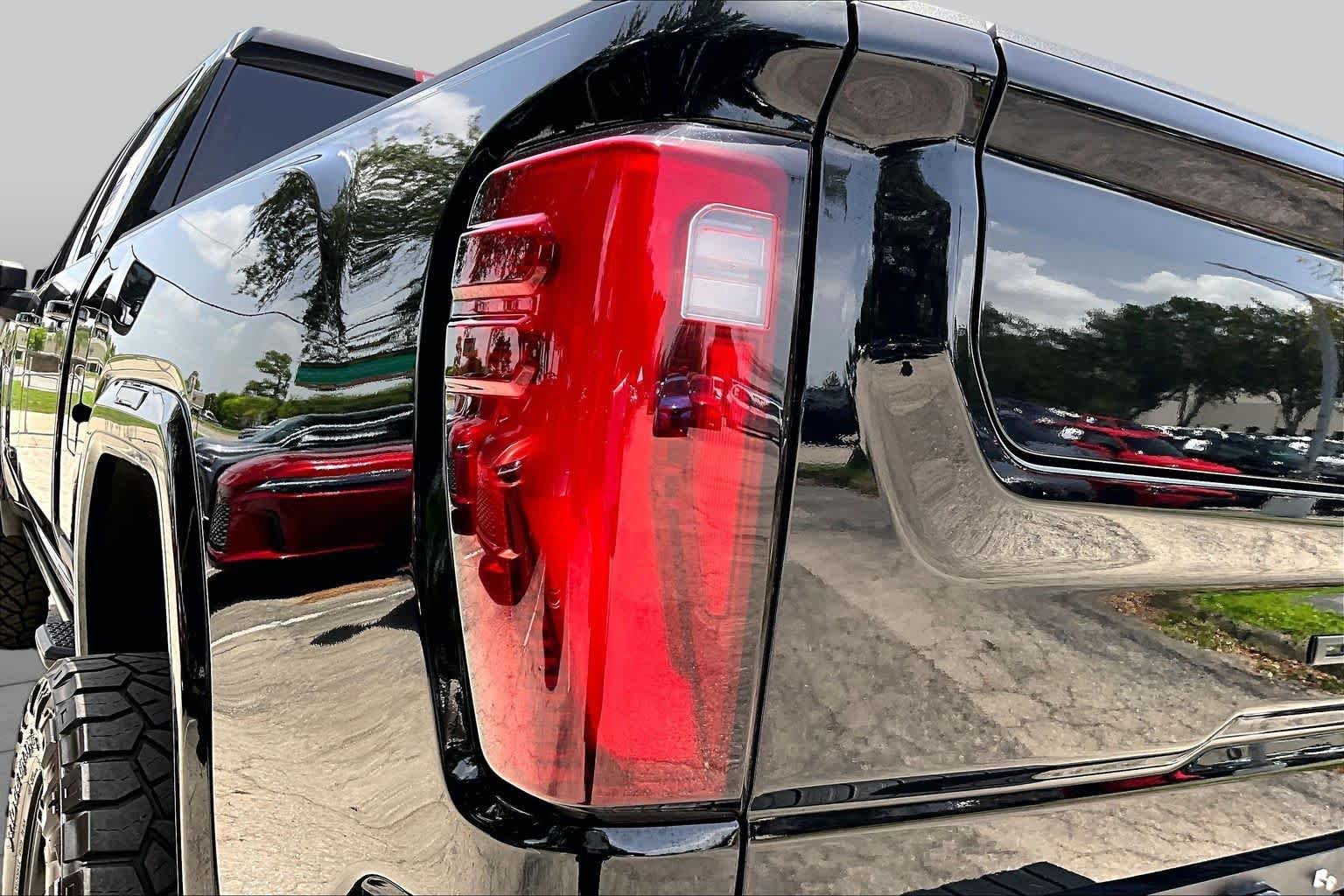 Used 2024 Onyx Black GMC Denali Ultimate image 29