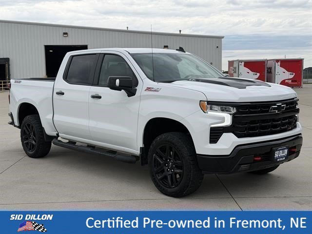 Used 2025 Summit White Chevrolet LT Trail Boss image 12