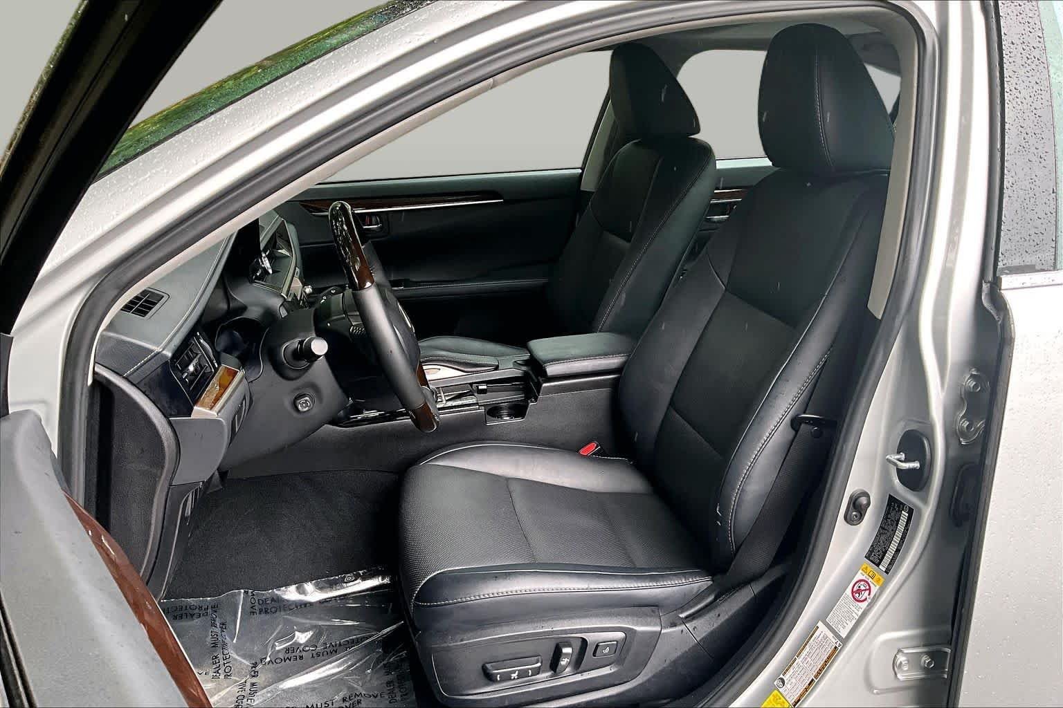 Used 2016 Silver Lining Metallic Lexus  image 8