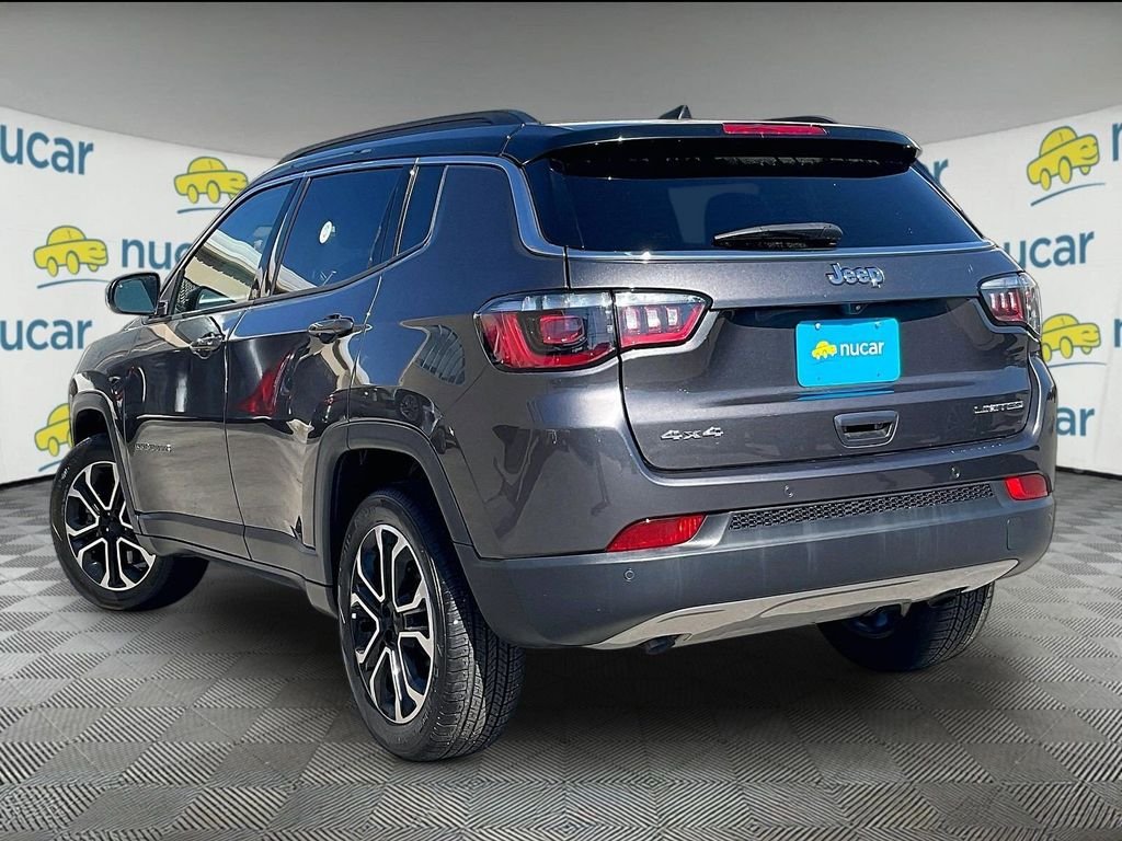 Used 2024 Gray Jeep Limited image 4
