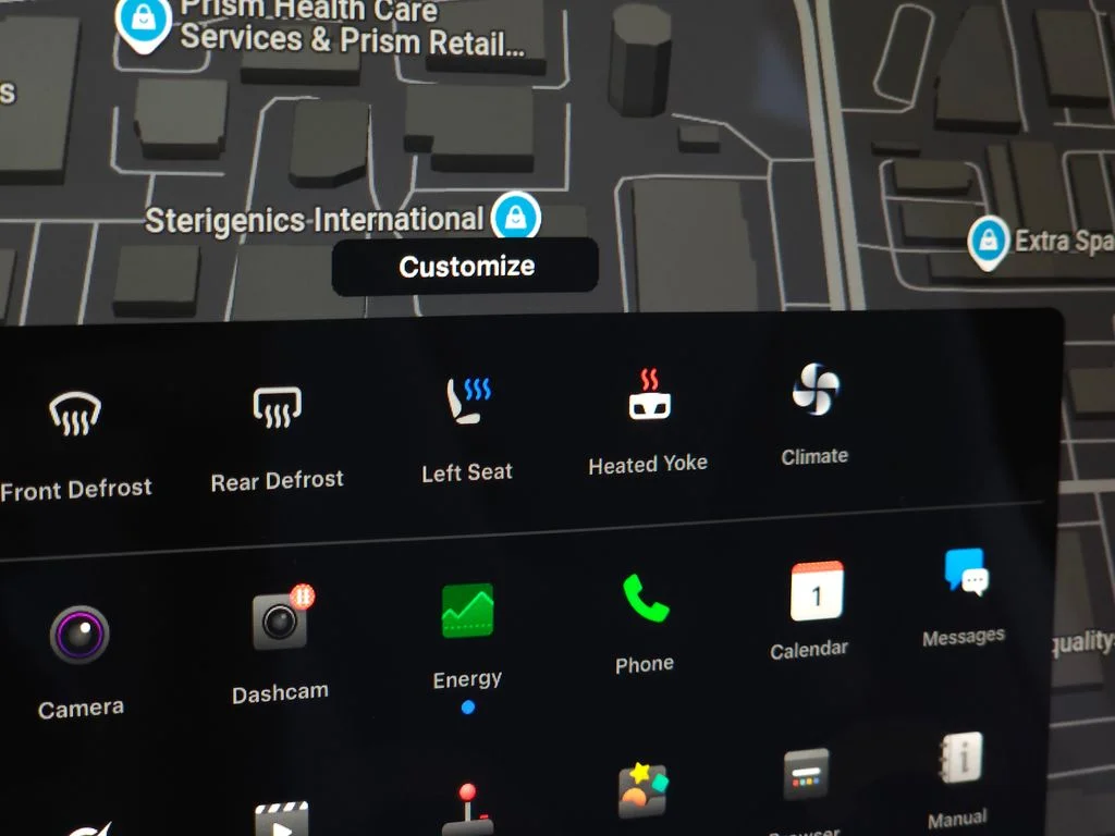 Used 2023  Tesla Plaid image 32
