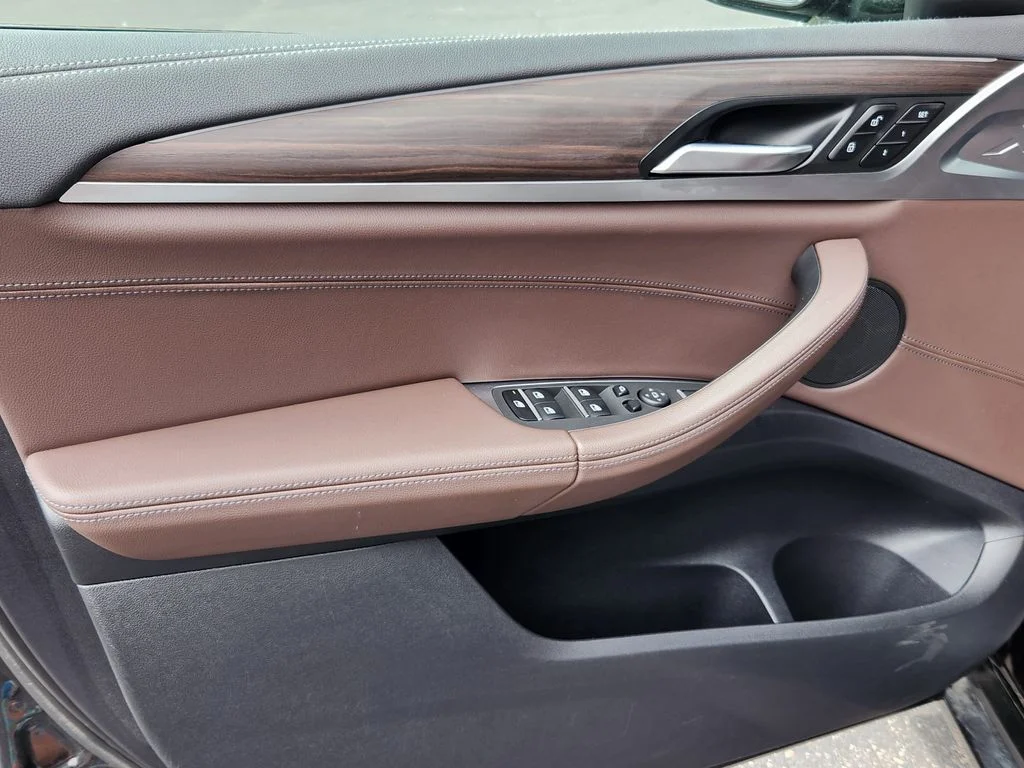 Used 2019 Black Sapphire Metallic BMW M40i image 6