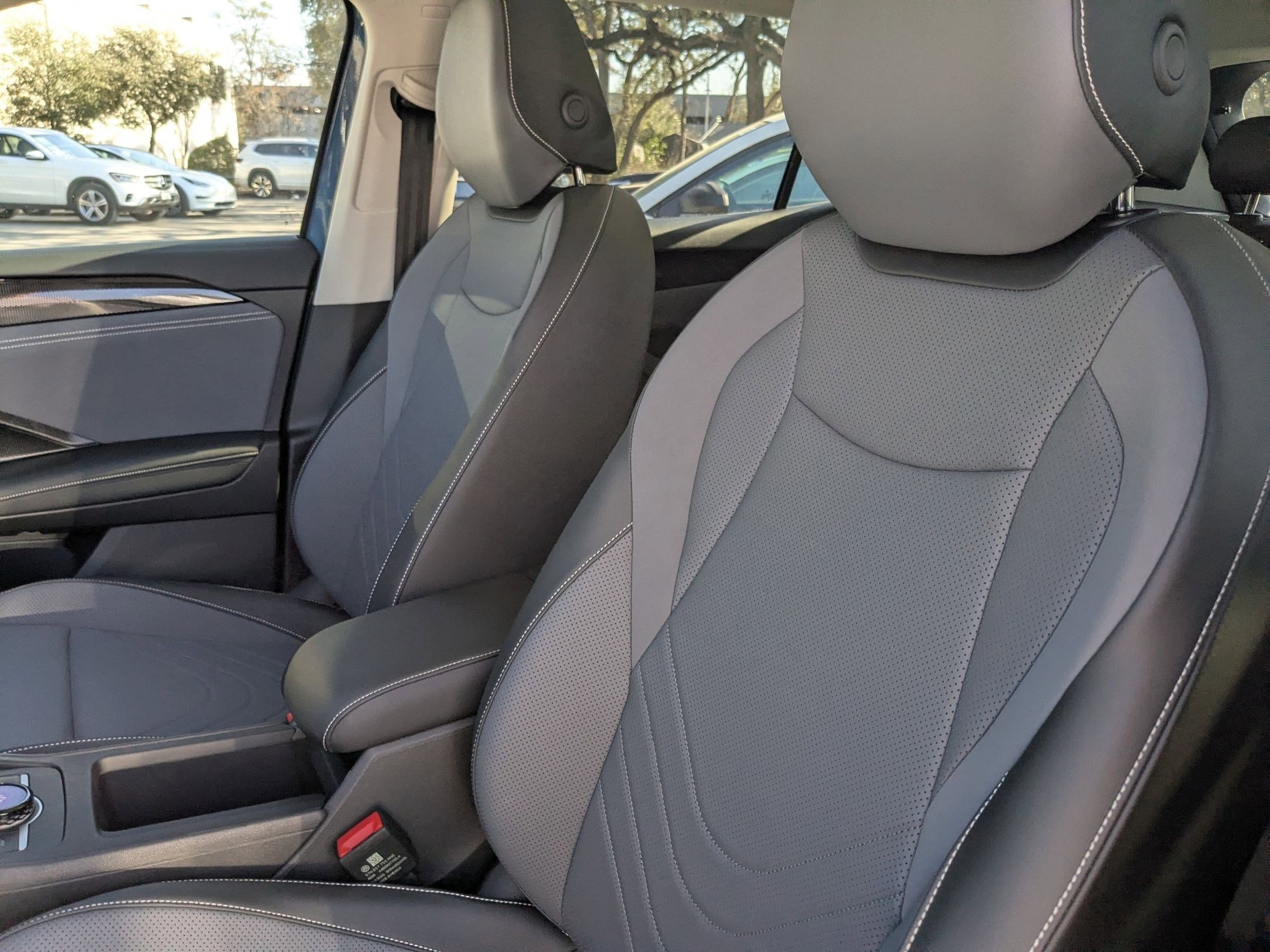 New 2026 Monterey Blue Pearl Volkswagen SE image 7