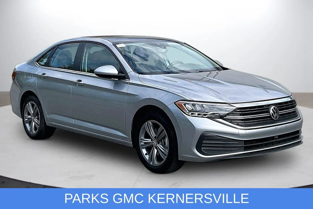 Used 2024  Volkswagen 1.5T SE image 2