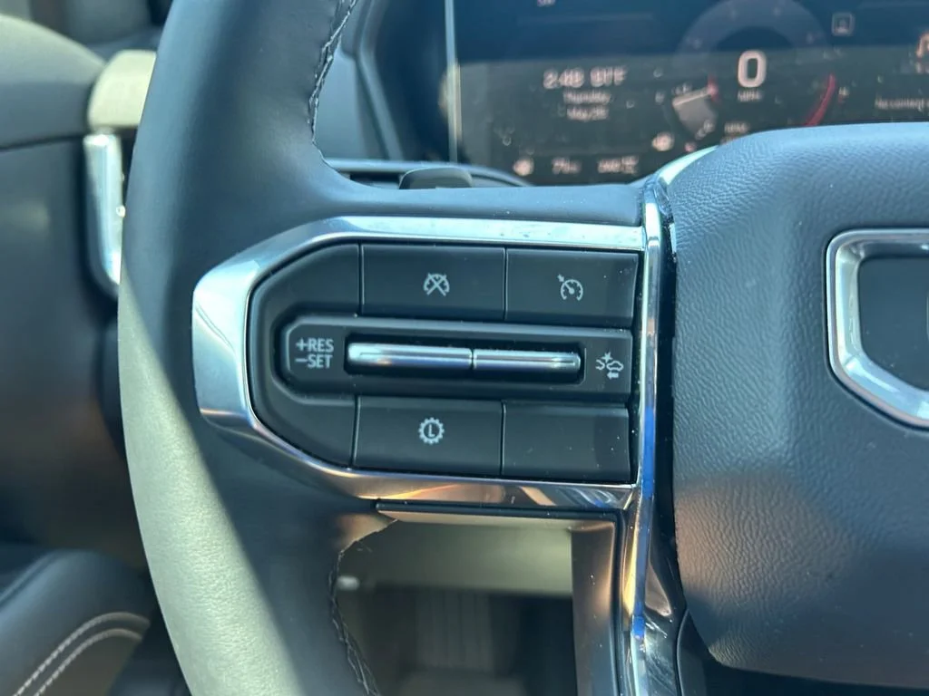 New 2026 Sterling Metallic GMC Elevation image 33