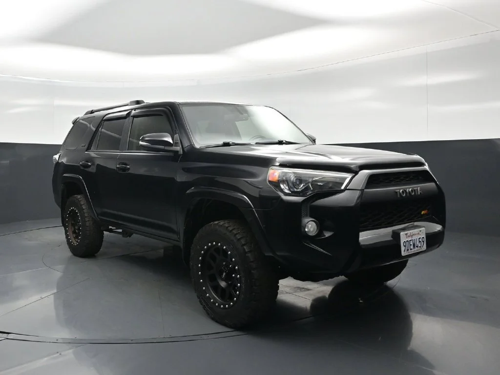 Used 2018 Black Toyota SR5 Premium image 56