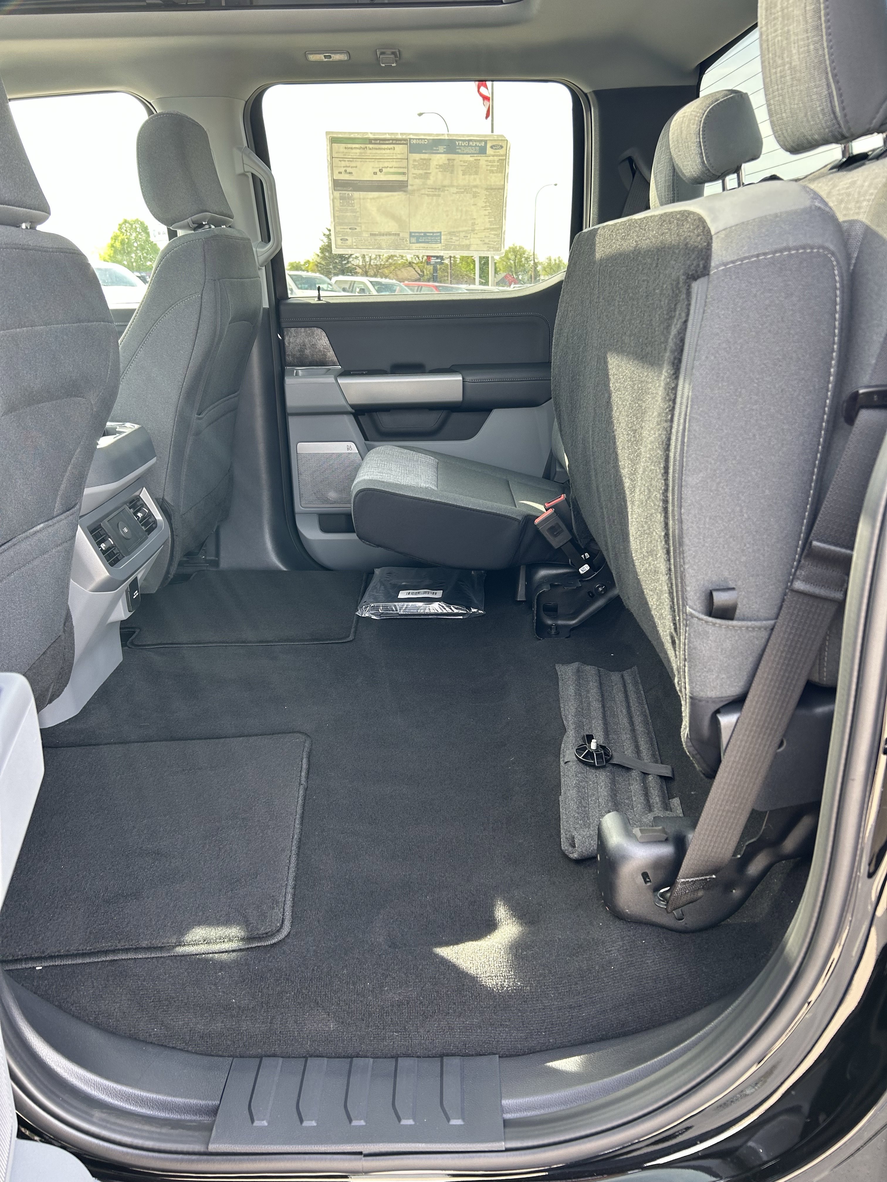 New 2026 AGATE BLACK Ford XLT image 9