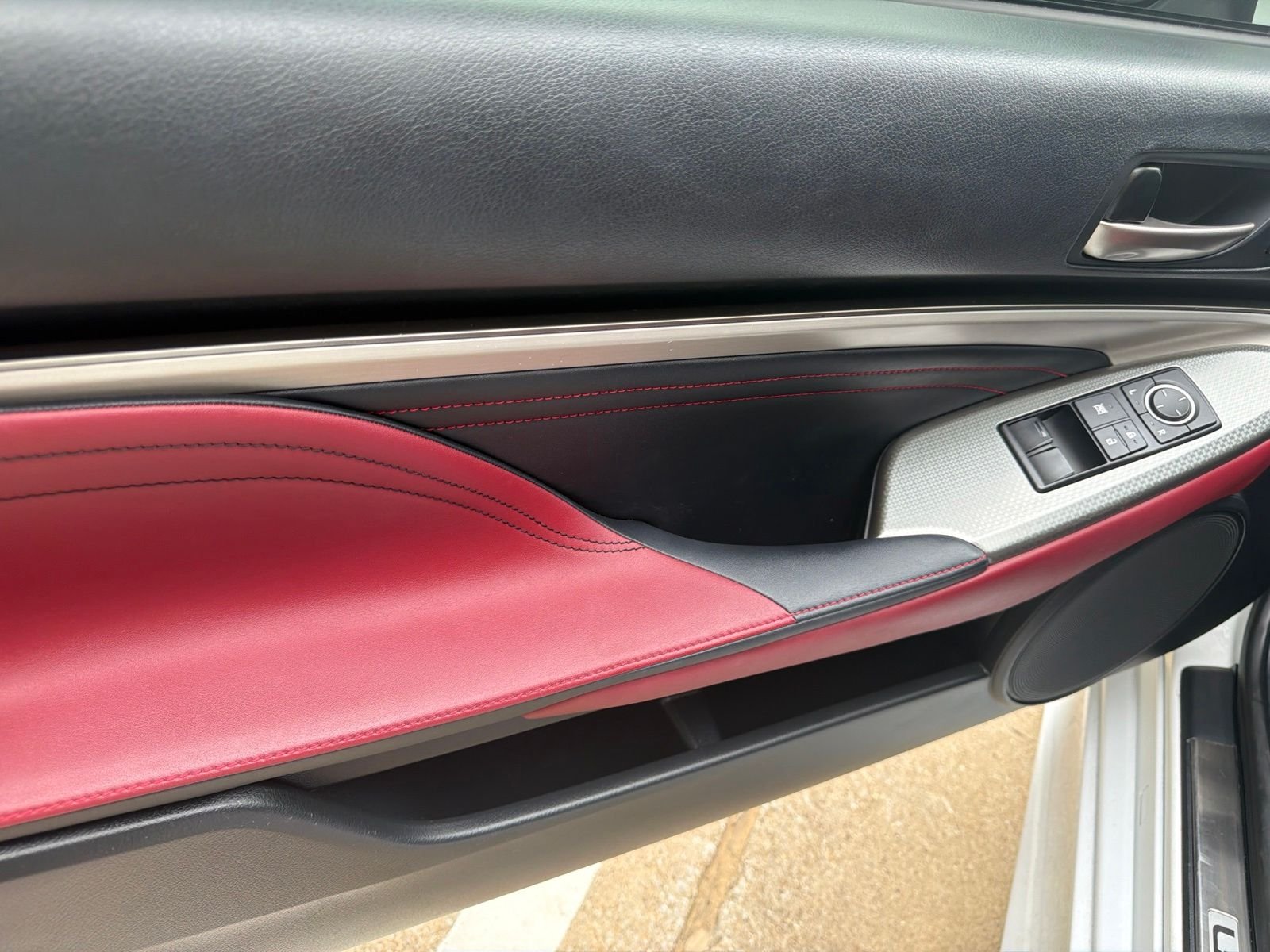 Used 2015 Ultra White Lexus 350 image 8
