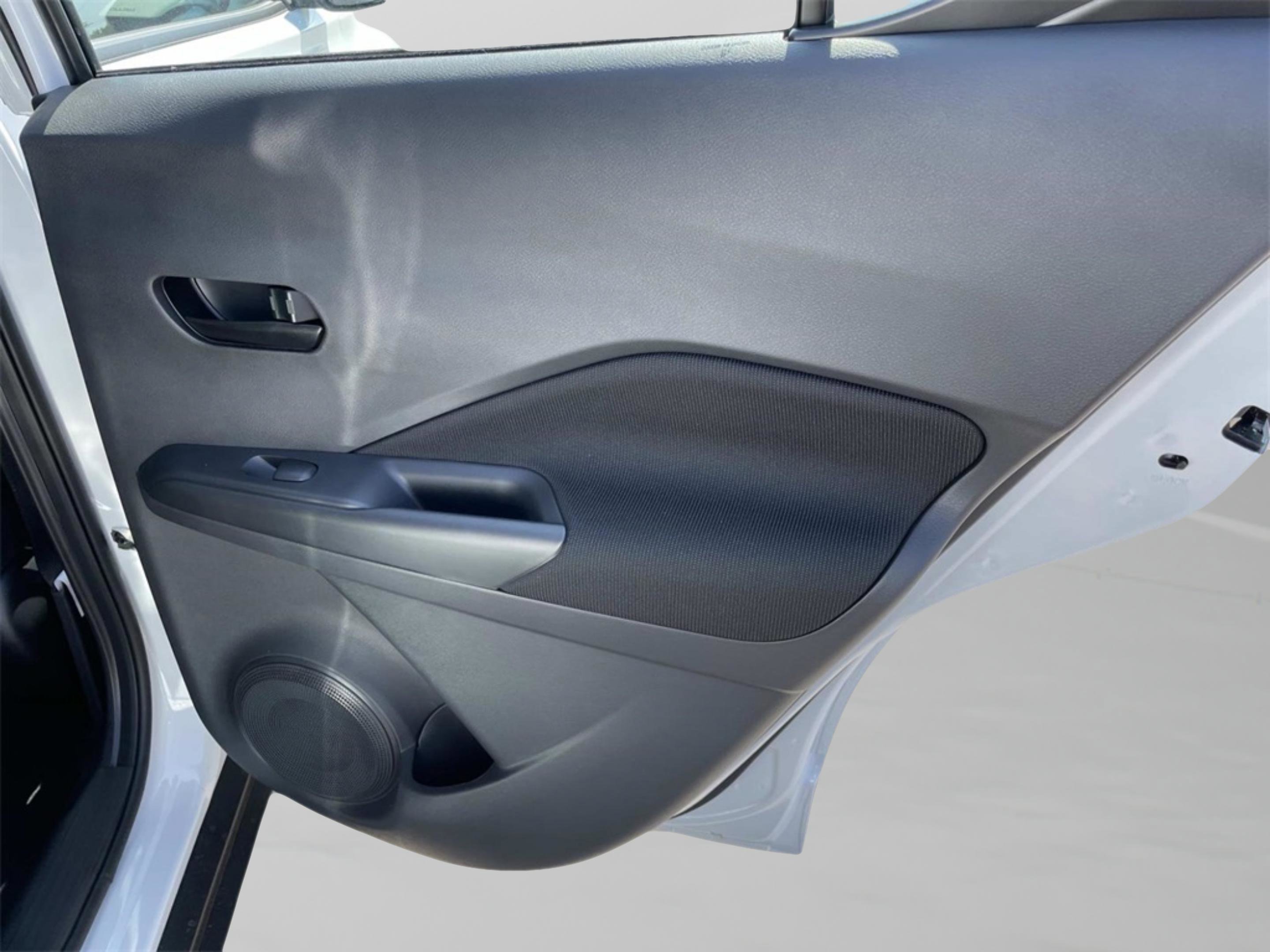 2025 Nissan KICKS PLAY Base - Photo 25