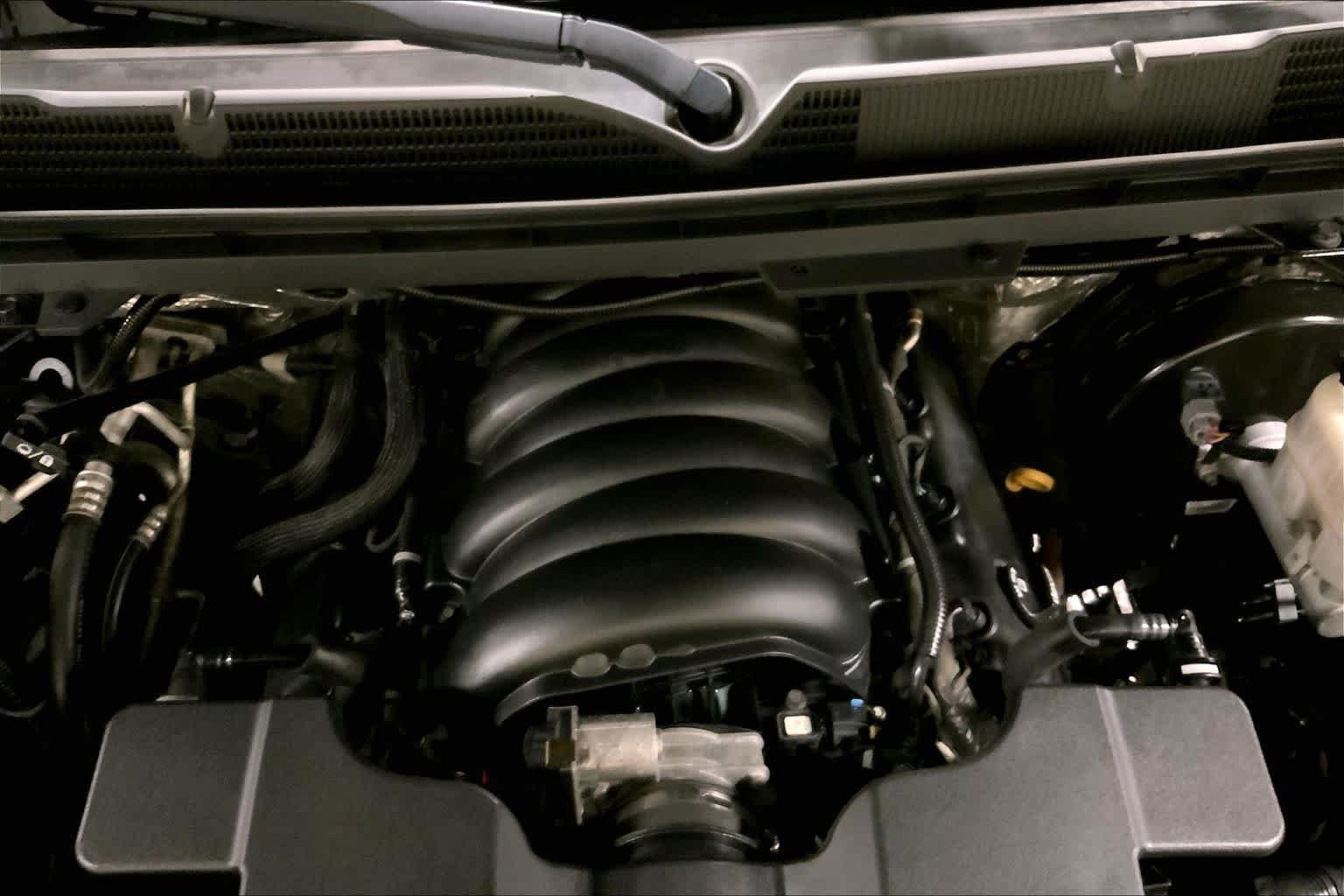 Used 2017 Black Chevrolet Custom image 33