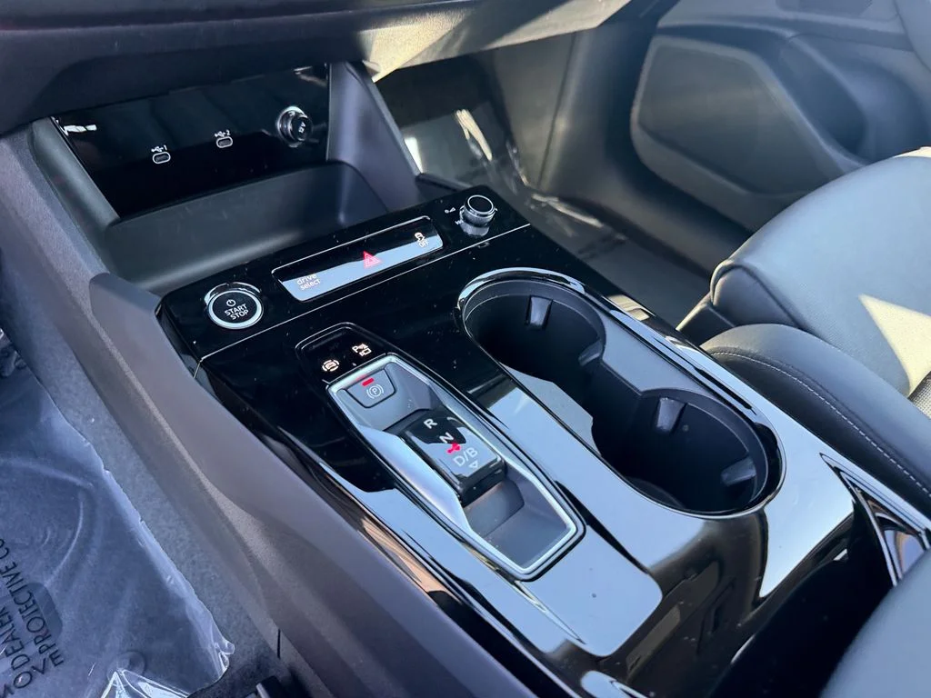 Used 2025 Gray Audi Premium Plus image 19