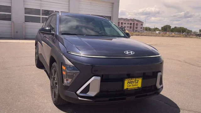 Used 2026 Blue Hyundai SEL Sport image 4