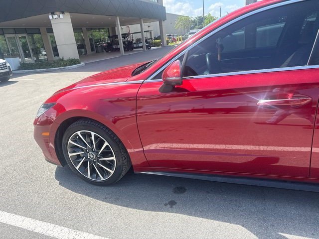 Used 2023 Ultimate Red Hyundai Limited image 9