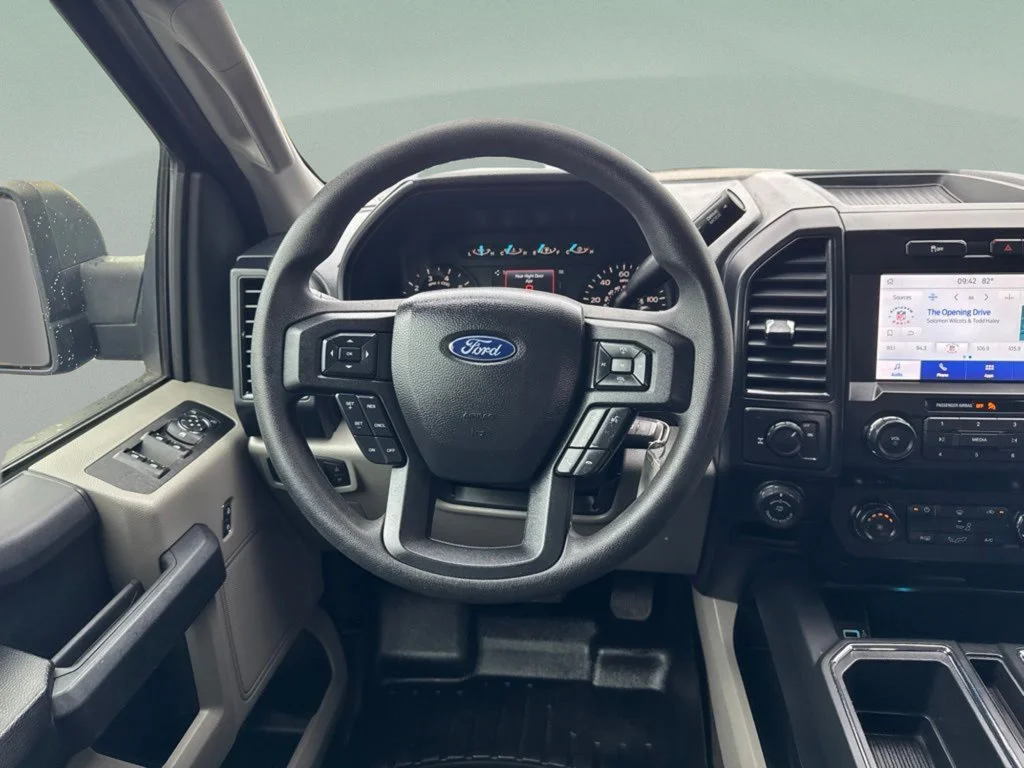 Used 2020 Blue Metallic Ford XL image 26