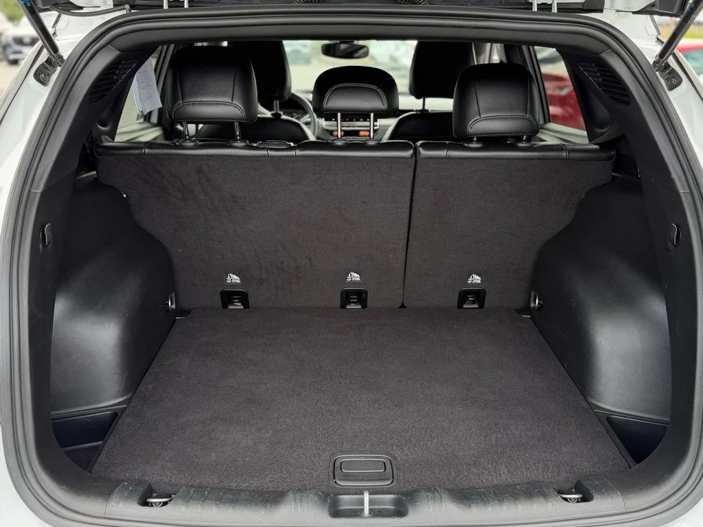 Used 2024 White Jeep Trailhawk image 5