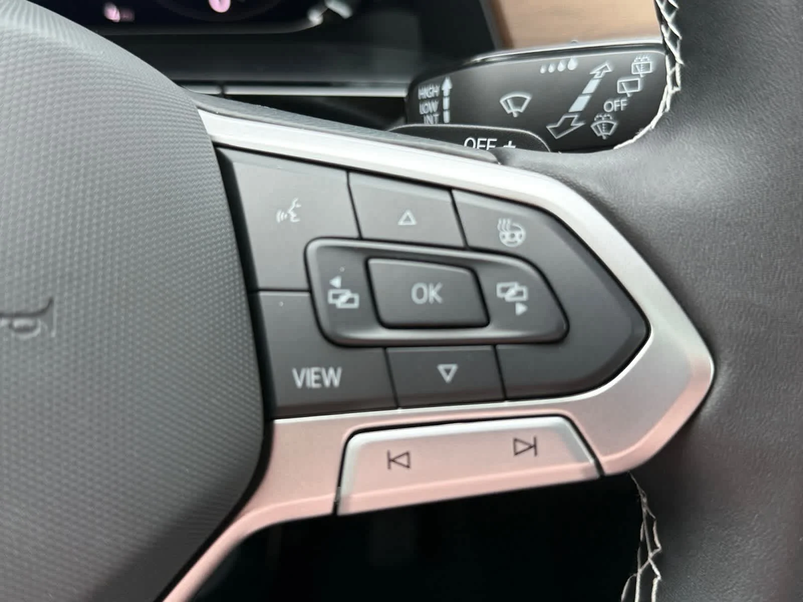 2026 Volkswagen Atlas SE w/Tech - Photo 17