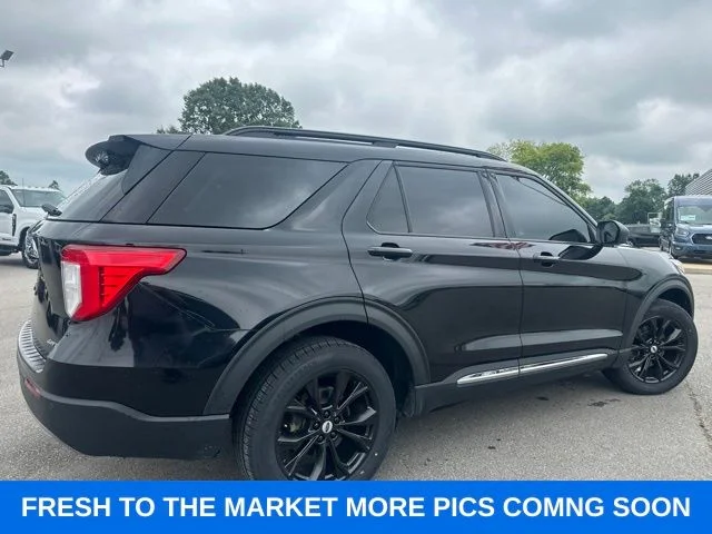 Used 2022 Agate Black Metallic Ford XLT image 16