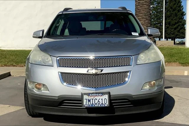 Used 2012 Silver Ice Metallic Chevrolet LTZ image 3