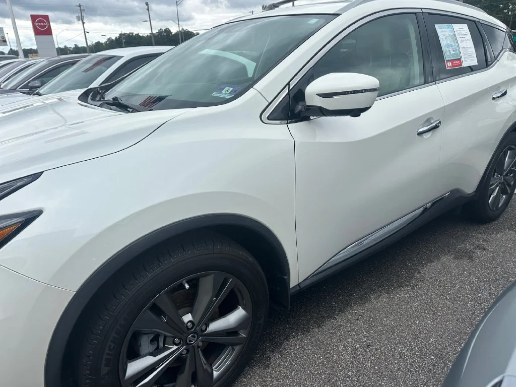 Used 2019 White Nissan Platinum image 2