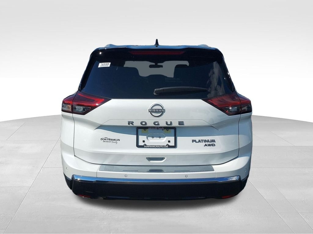 Used 2026 White Nissan Platinum image 4