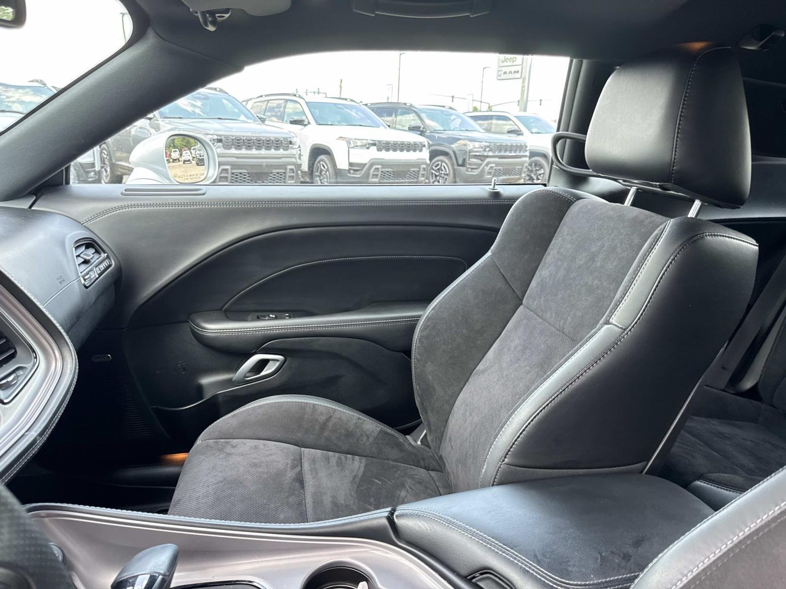 Used 2023 TRIPLE NICKEL CLEARCOAT Dodge R/T image 15