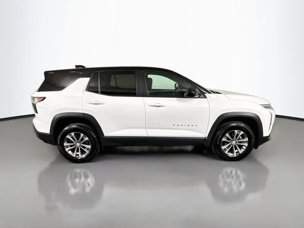 Used 2026 White Chevrolet LT image 8