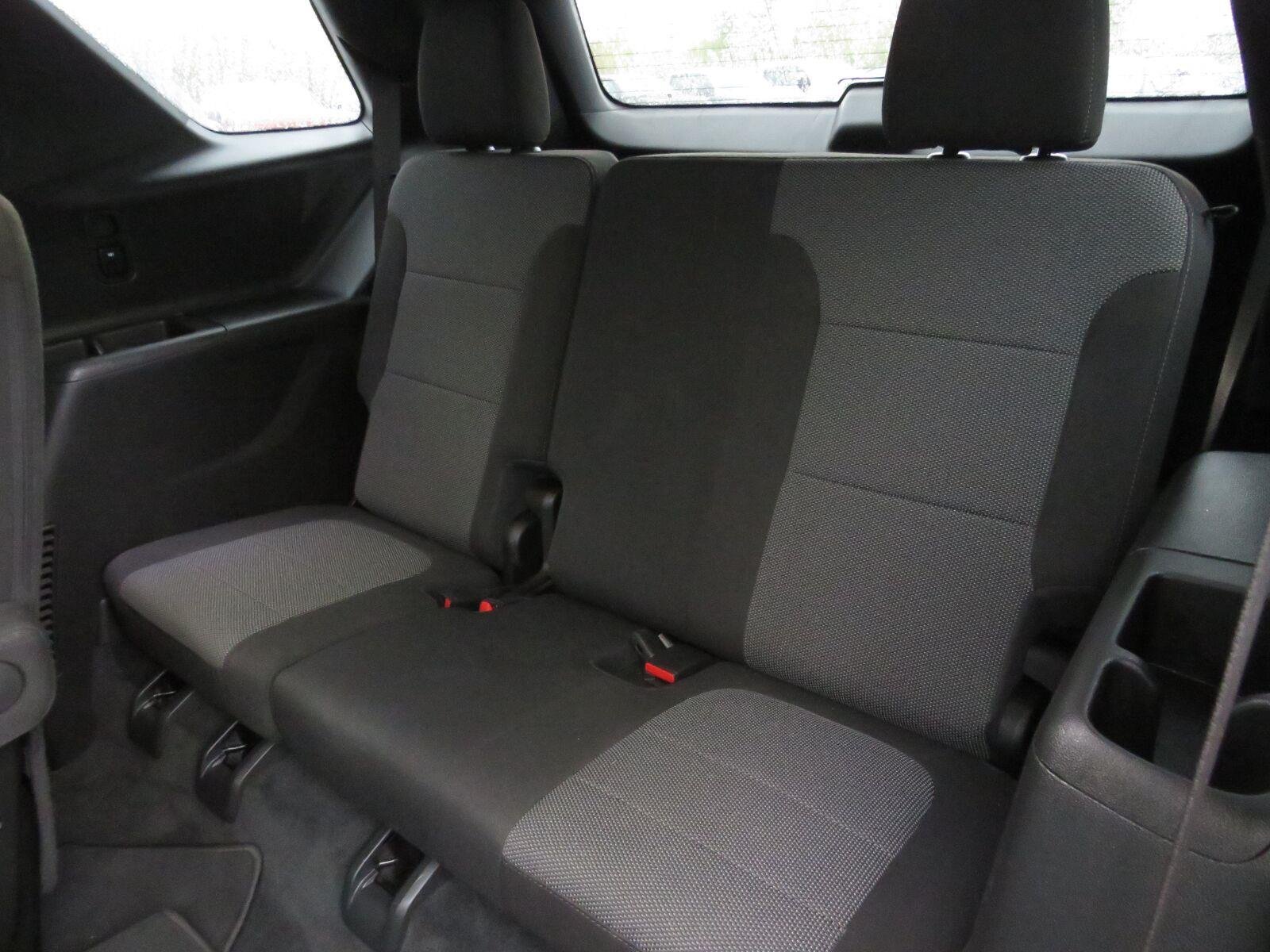 Used 2023 Silver Sage Chevrolet LT image 18