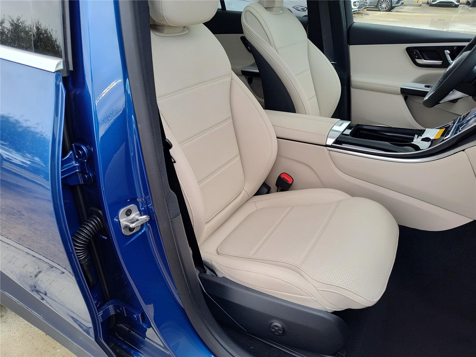 New 2026 Starling Blue Metallic Mercedes-Benz GLC 300 image 12