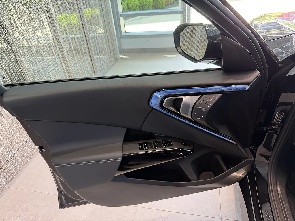 New 2026 Black Sapphire Metallic BMW 30 xDrive image 11