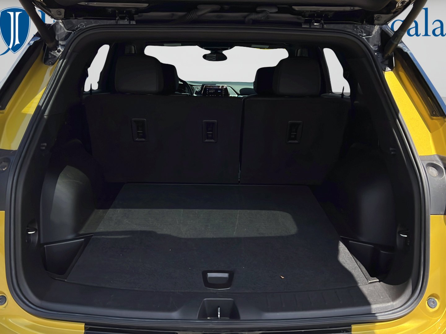 Used 2022 Nitro Yellow Metallic Chevrolet RS image 12