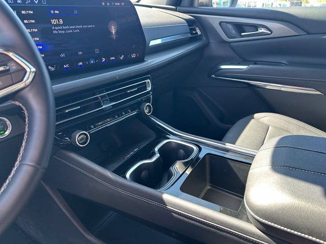 2026 Chevrolet Traverse LT - Photo 25
