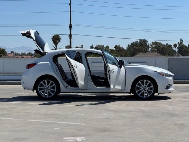 Used 2017 Snowflake White Pearl Mazda Touring 2.5 image 32