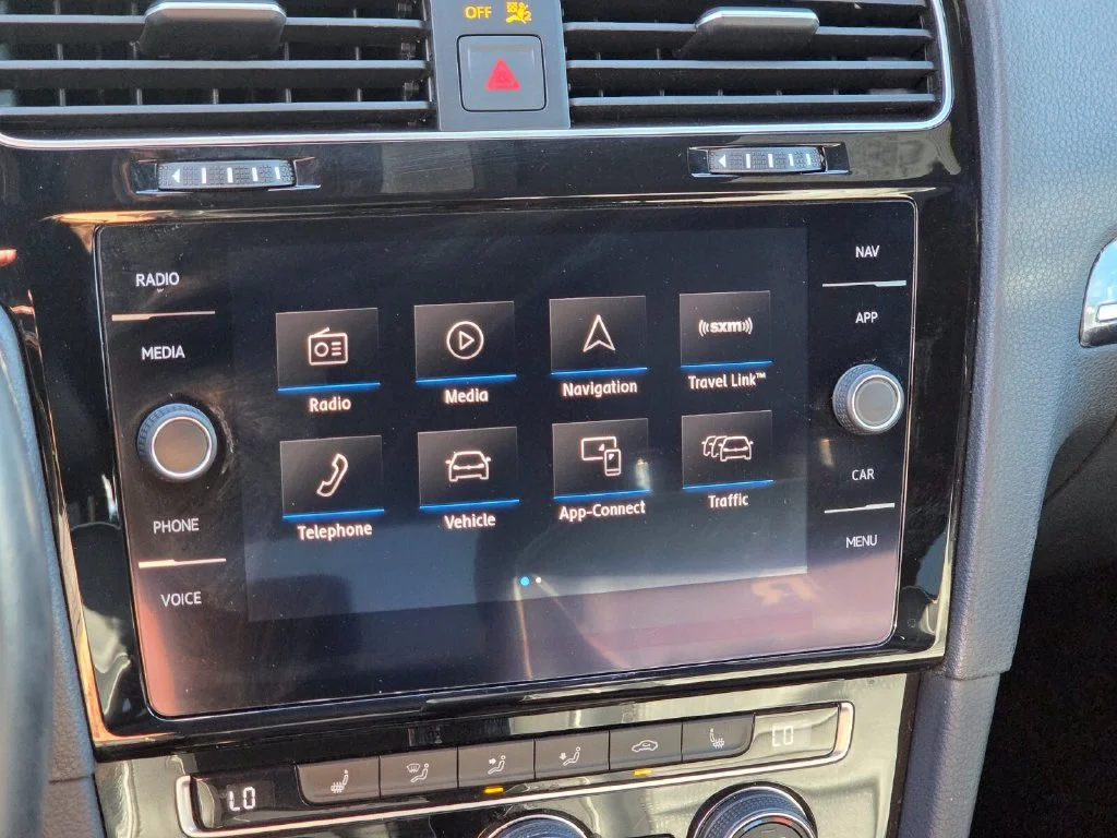 Used 2019  Volkswagen DCC & Navigation 4Motion image 28