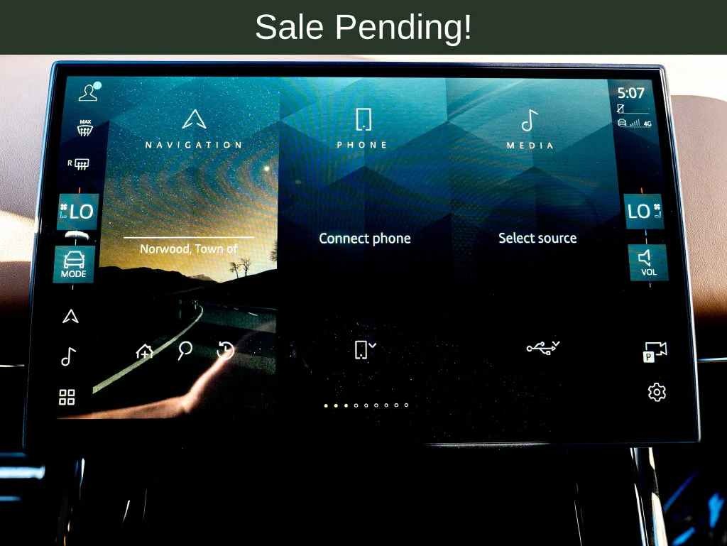 Used 2025 Blue Land Rover Dynamic SE image 22