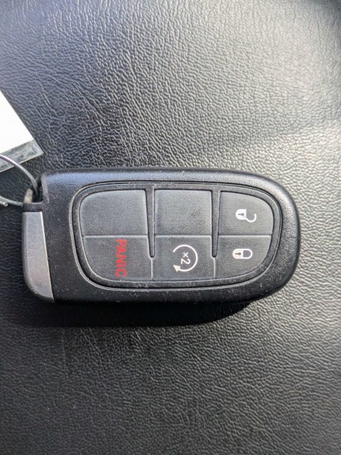 Used 2019 White Jeep Latitude Plus image 34