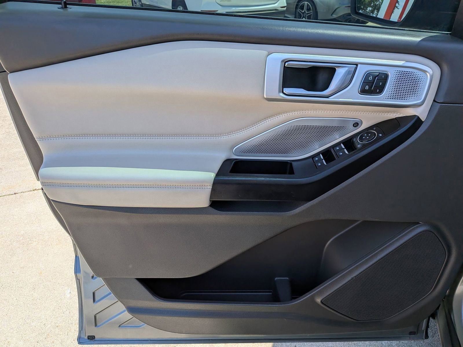 Used 2020 Silver Spruce Metallic Ford Platinum image 29