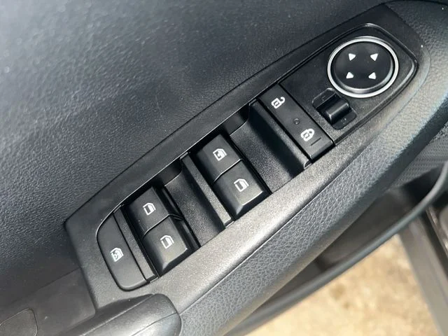 Used 2023 Black Kia LX image 17