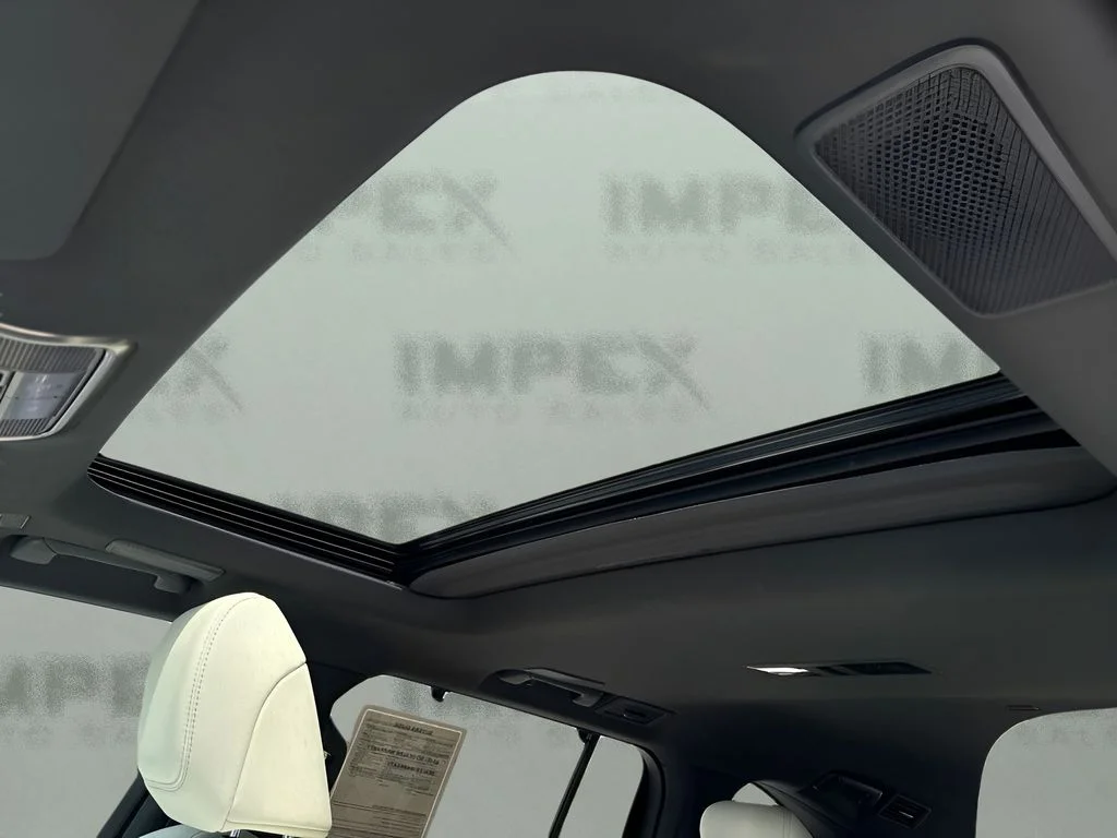 Used 2025 White Lexus 600 Luxury image 12