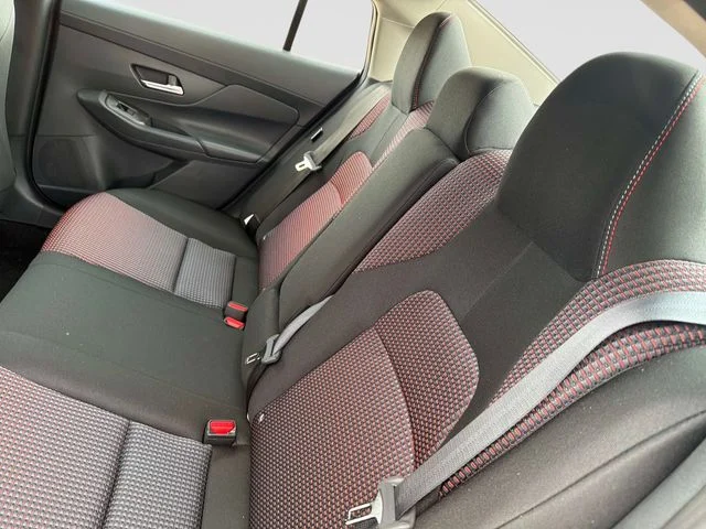 New 2026 Atlantic Gray Metallic / Super Black Two-tone Nissan SR image 13
